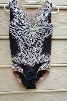 Black no skirt rhythmic gymnastics leotard